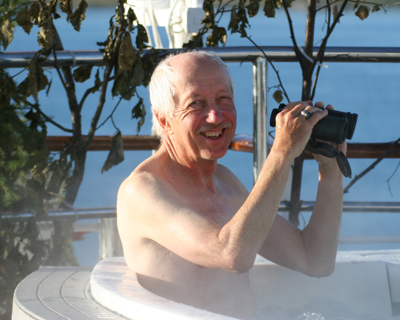 060917_victor_in_hot_tub